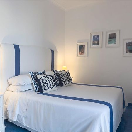 Hotel Chiaia Di Luna Ponza Bagian luar foto