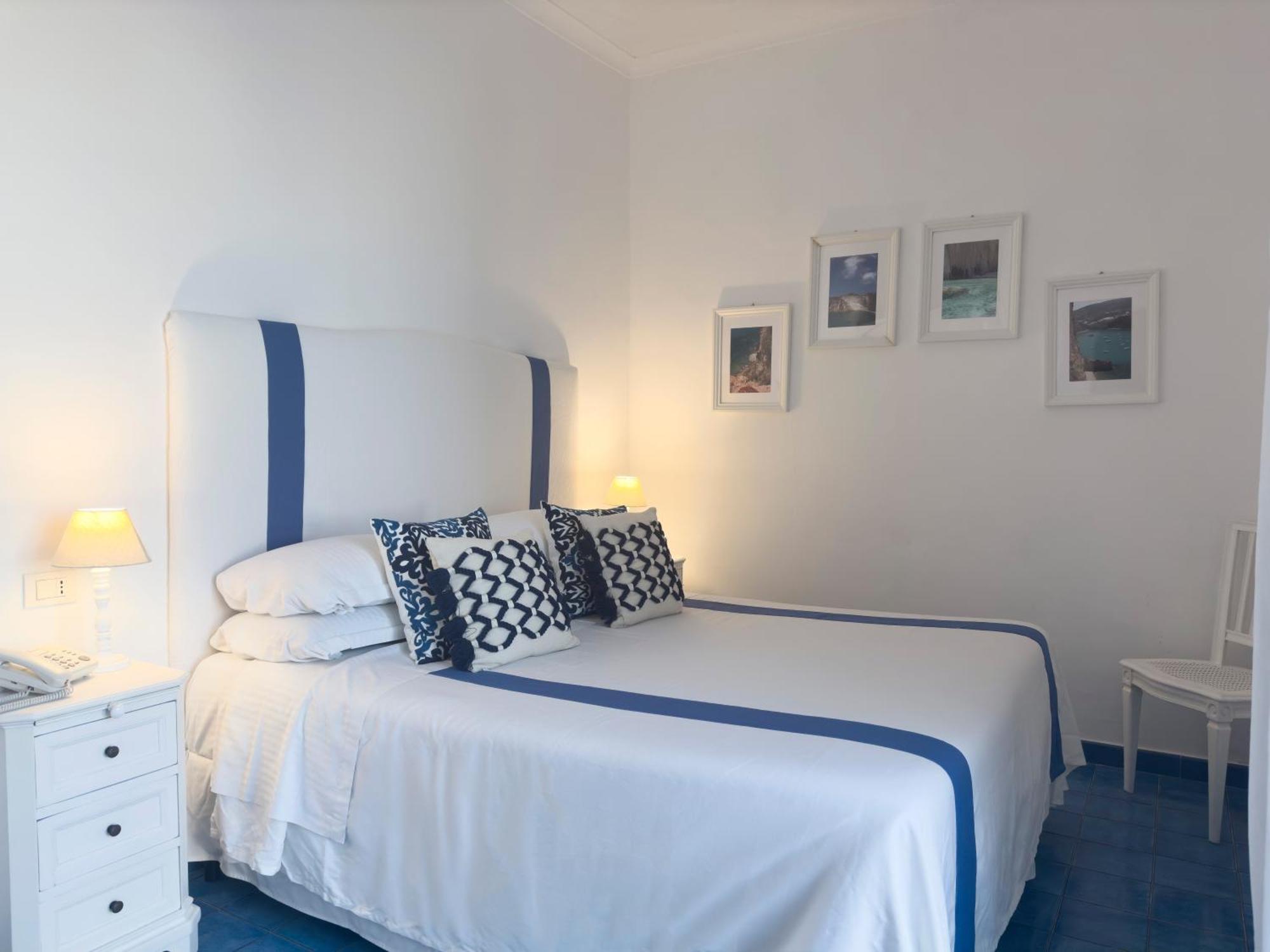 Hotel Chiaia Di Luna Ponza Bagian luar foto