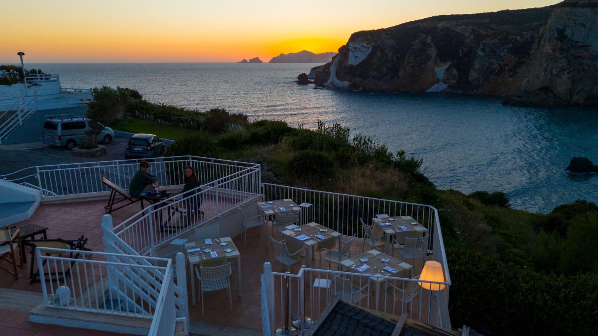 Hotel Chiaia Di Luna Ponza Bagian luar foto