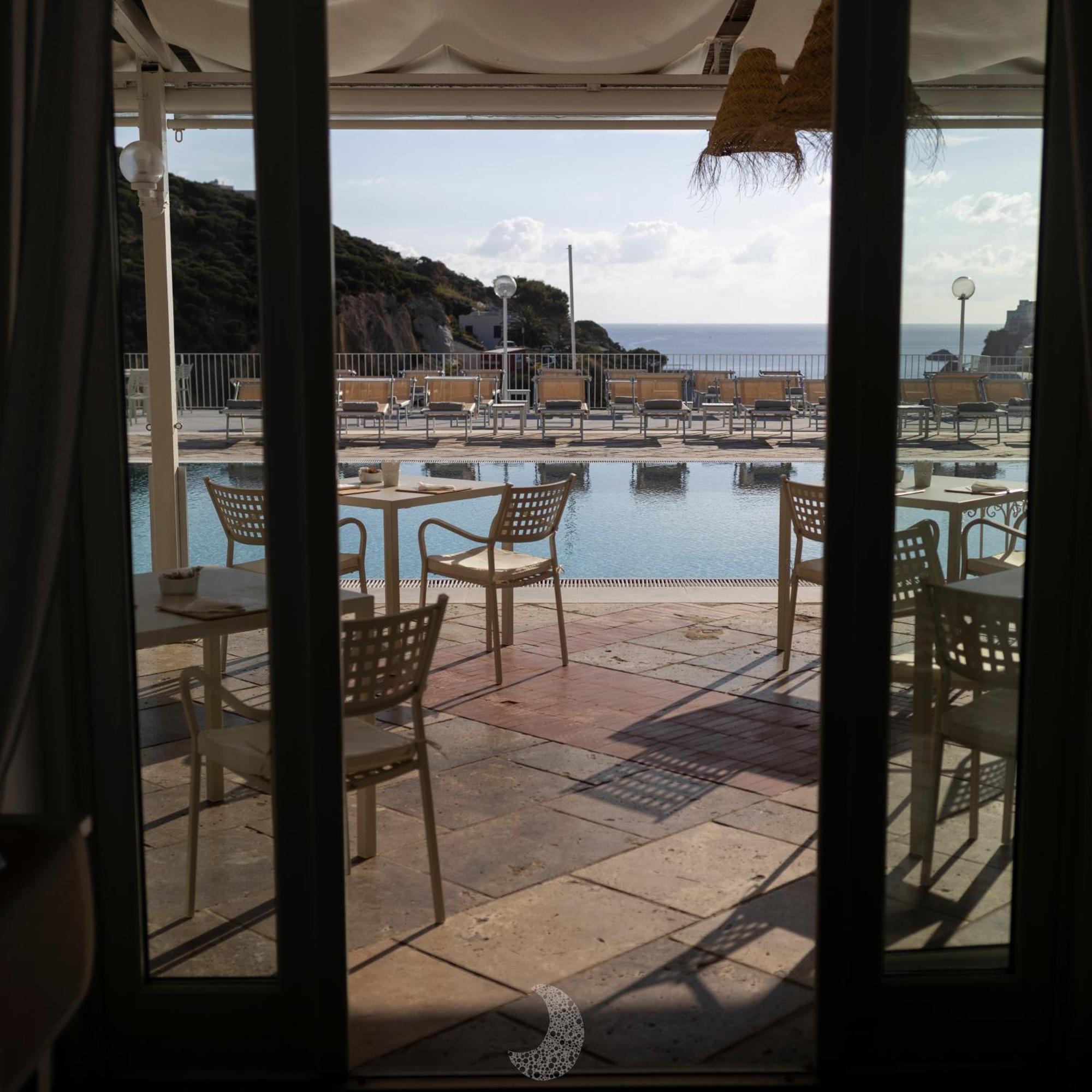 Hotel Chiaia Di Luna Ponza Bagian luar foto