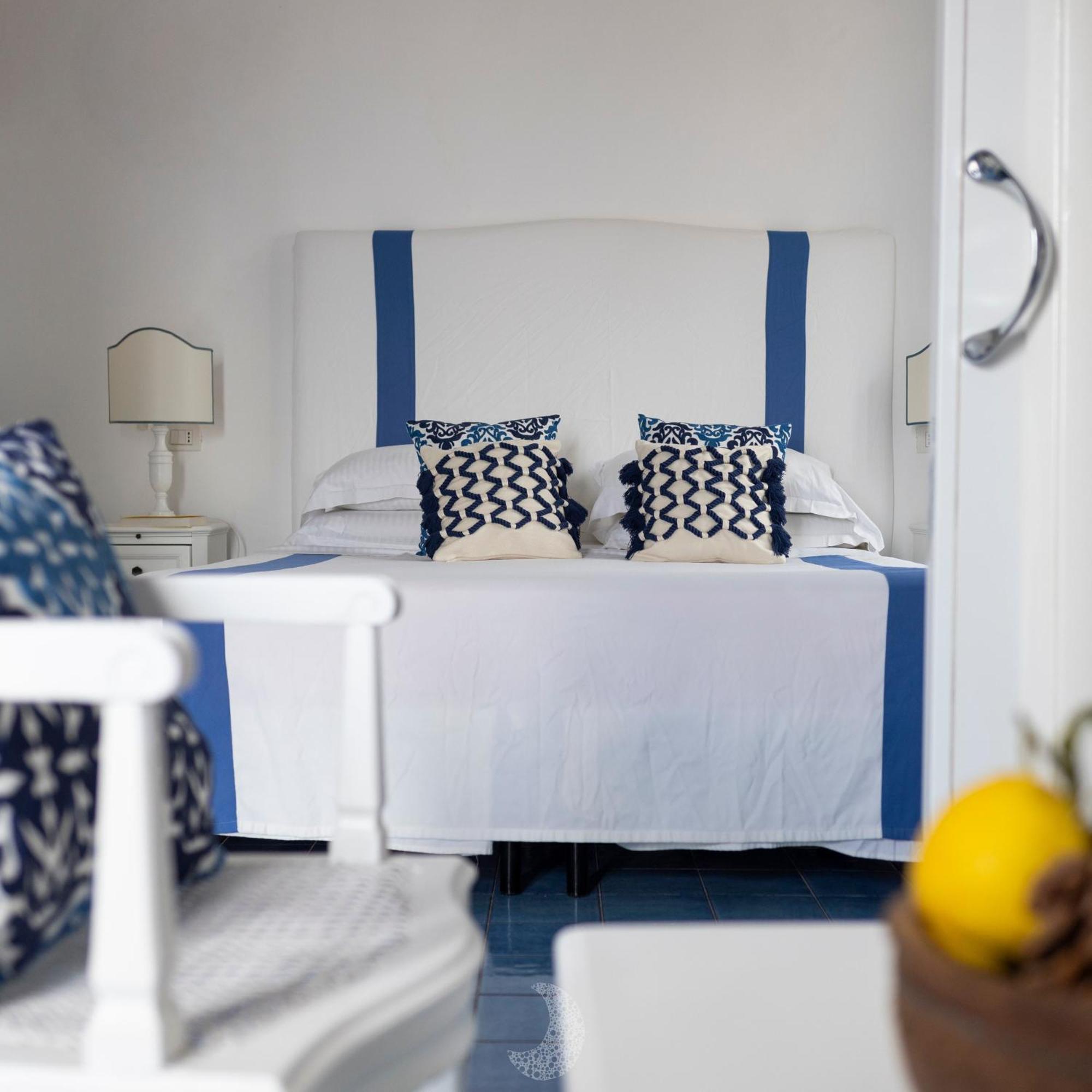 Hotel Chiaia Di Luna Ponza Bagian luar foto