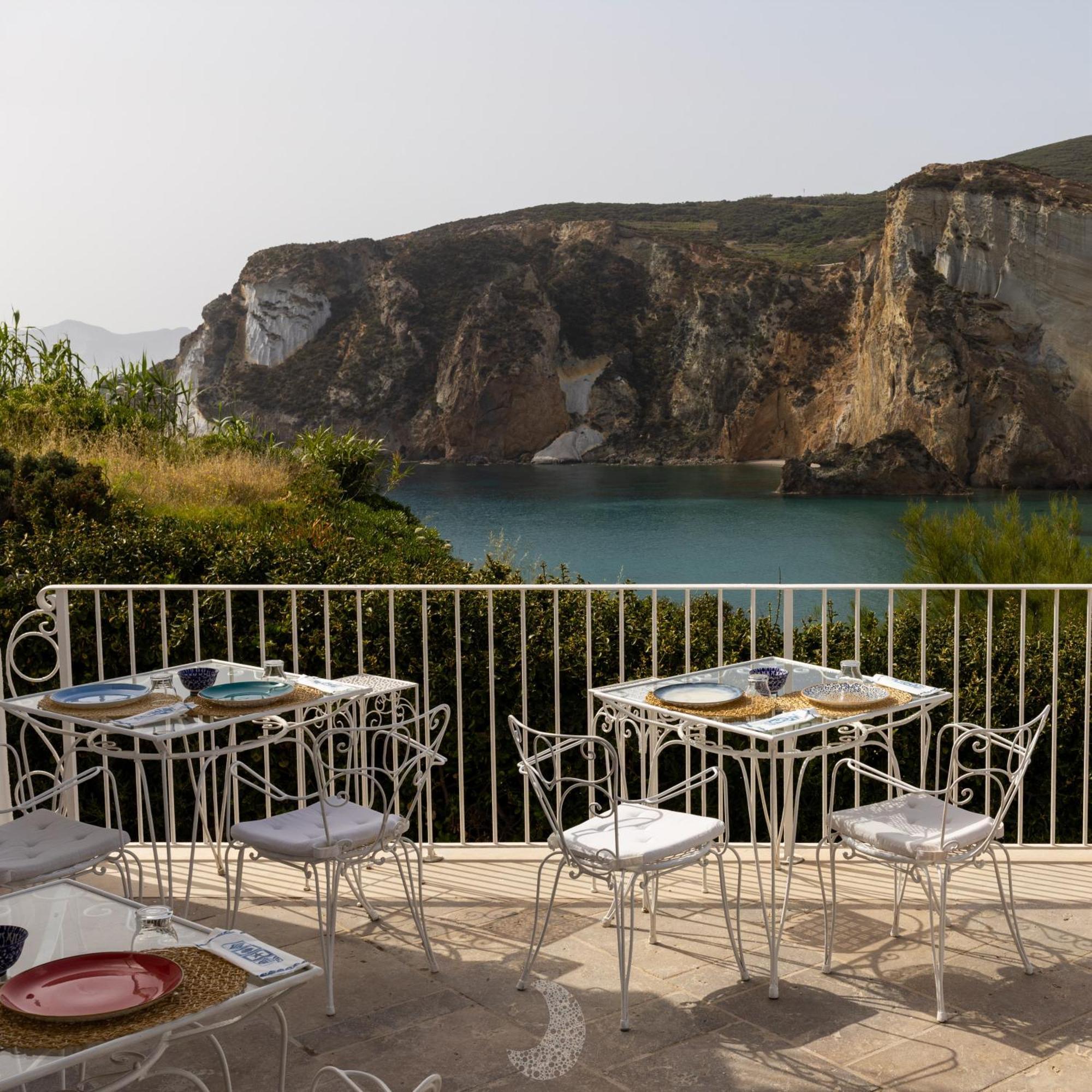 Hotel Chiaia Di Luna Ponza Bagian luar foto