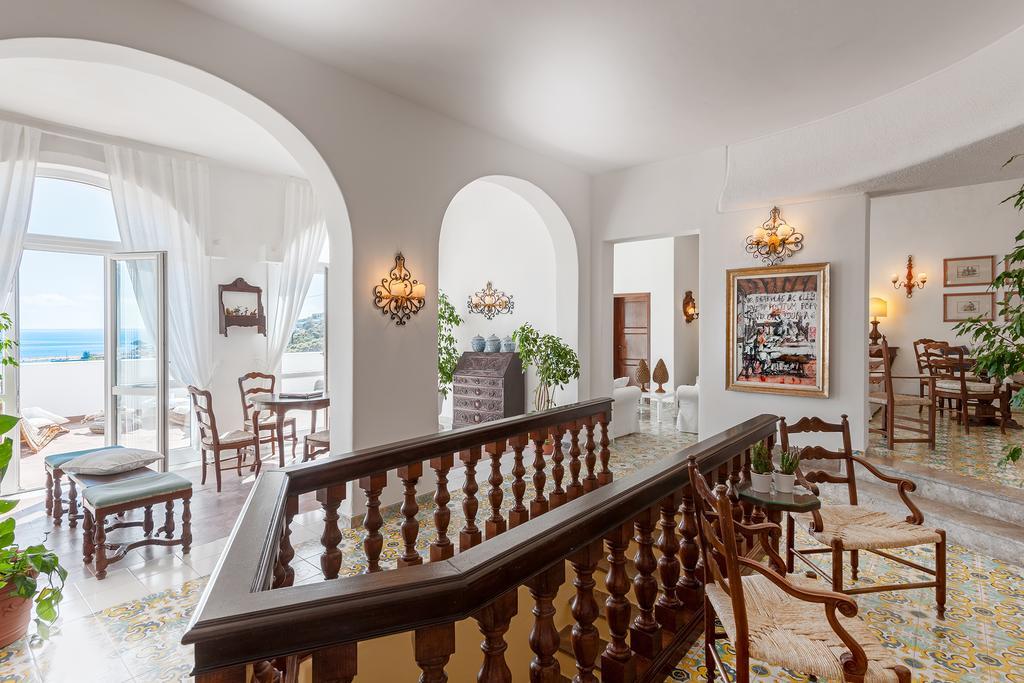 Hotel Chiaia Di Luna Ponza Bagian luar foto