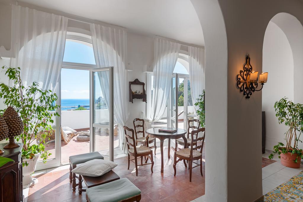 Hotel Chiaia Di Luna Ponza Bagian luar foto